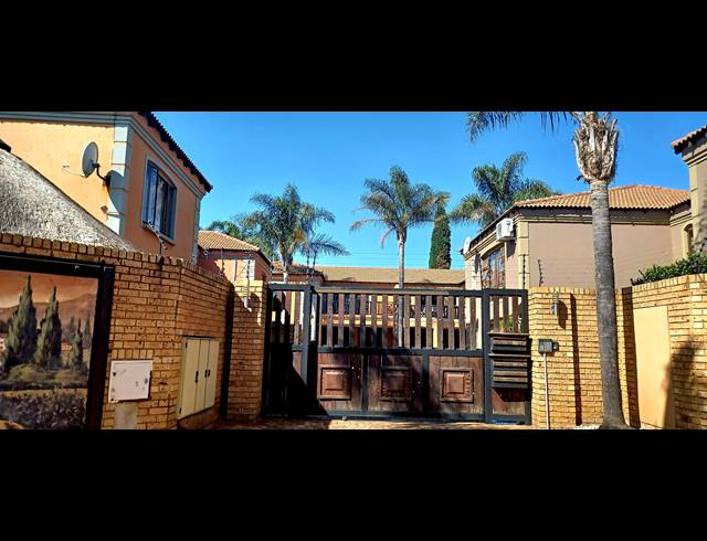 3 BEDROOM HOUSE FOR SALE IN DAL FOUCHE